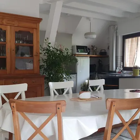 Un Havre De Paix Avec Terrasse Et Climatisation Сasa de vacaciones